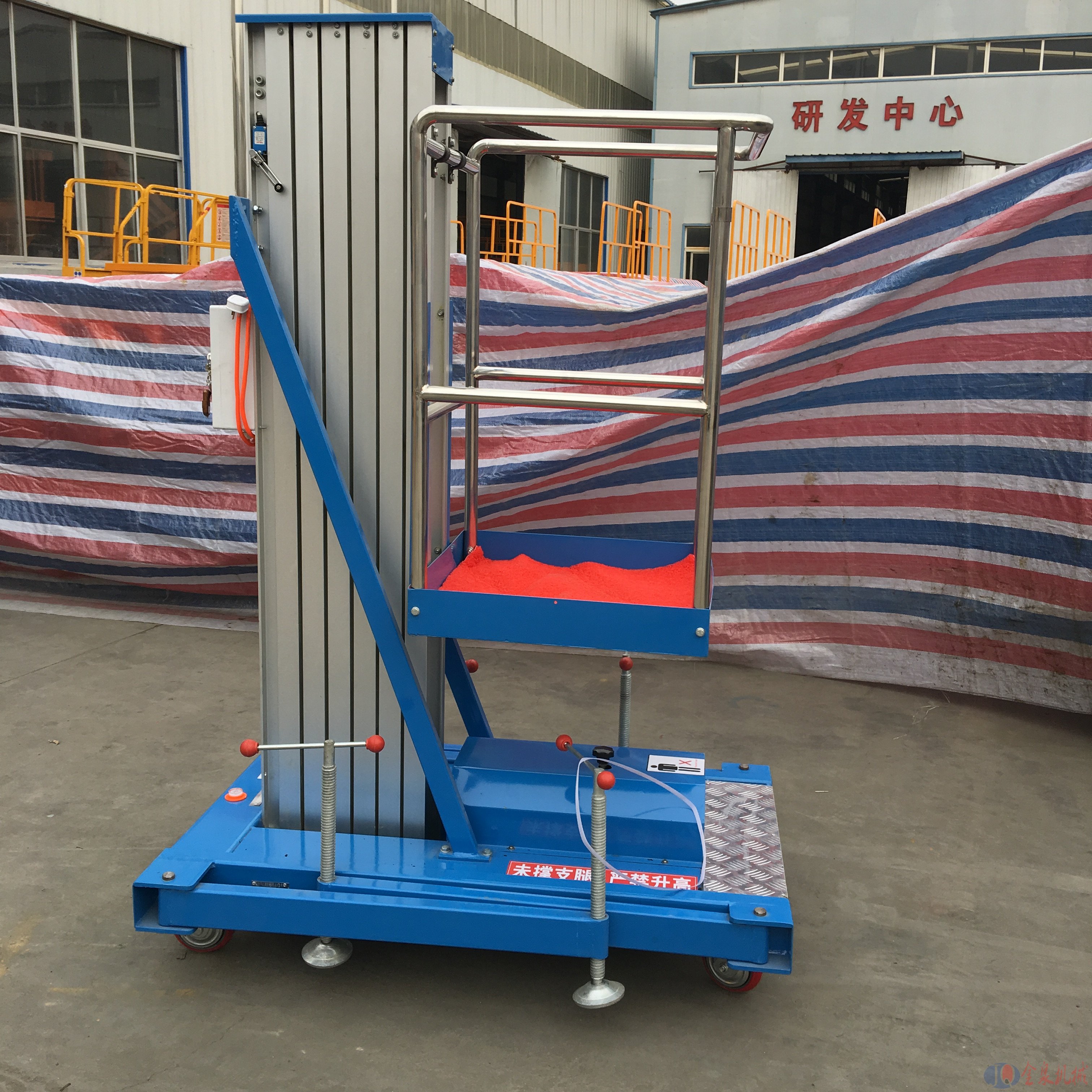 單柱鋁合金升降機 單柱鋁合金升降機
